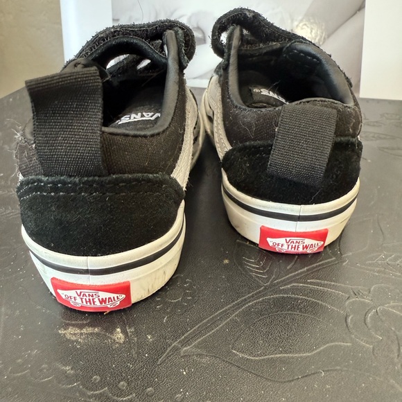 Vans Toddler Black and White Shoes - Picture 5 of 6